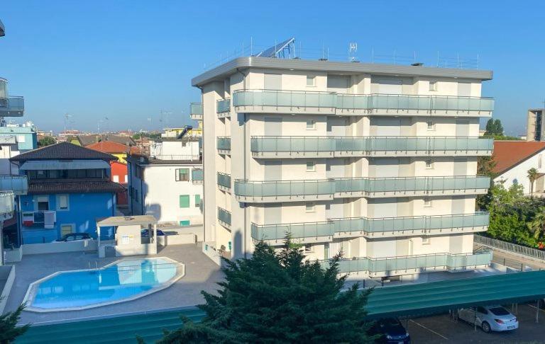 Trilocale Con Piscina *